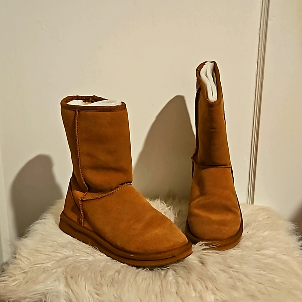 Arizona Cascade Chestnut suede leather boots size 6